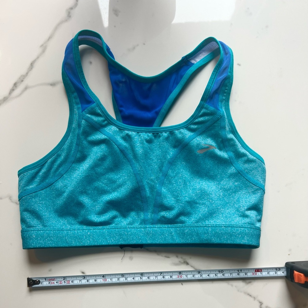 For Madeline bundle - Sports Bra ~ Brooks ~ M but tight